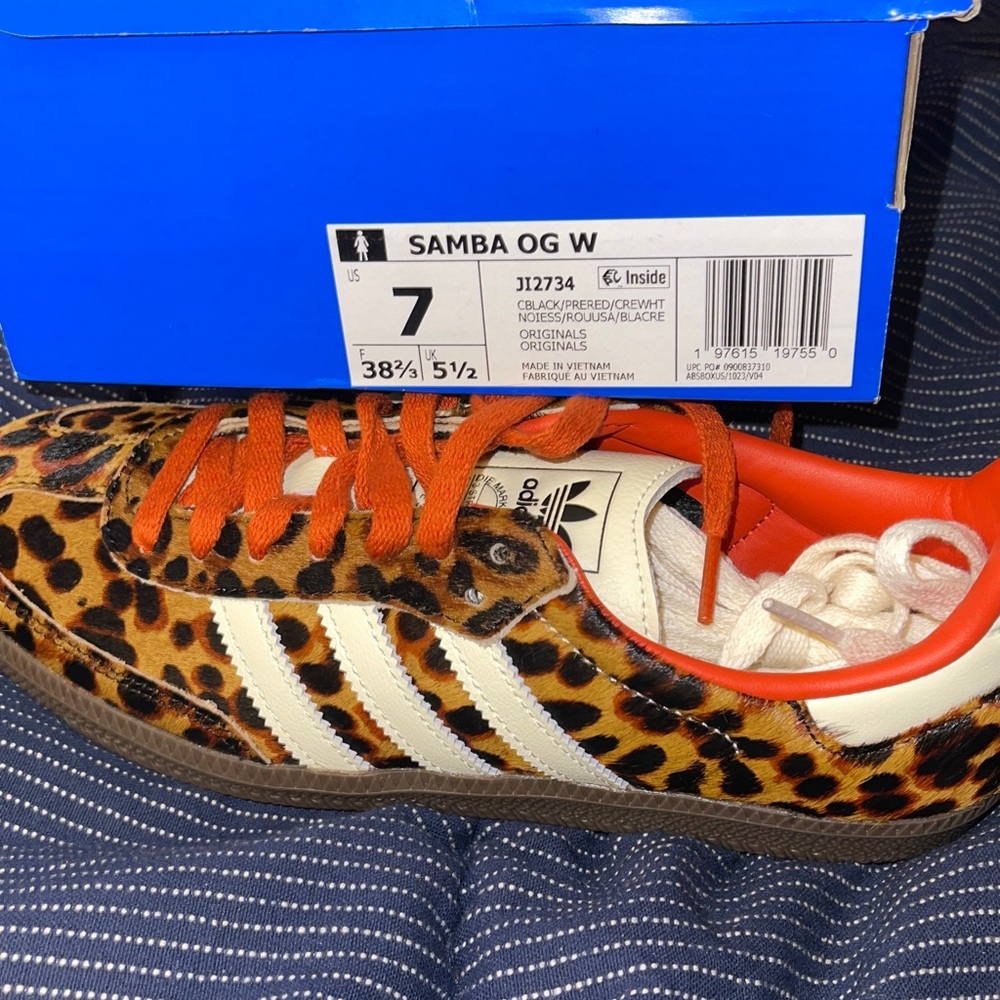 Authentic Women’s Adidas Sambas Sneakers w/Leopard Pattern
 Women Size 12 - Picture 7 of 16